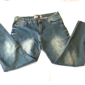 STICHES AND RIVETS SLIM FIT JEANS SIZE 36X32